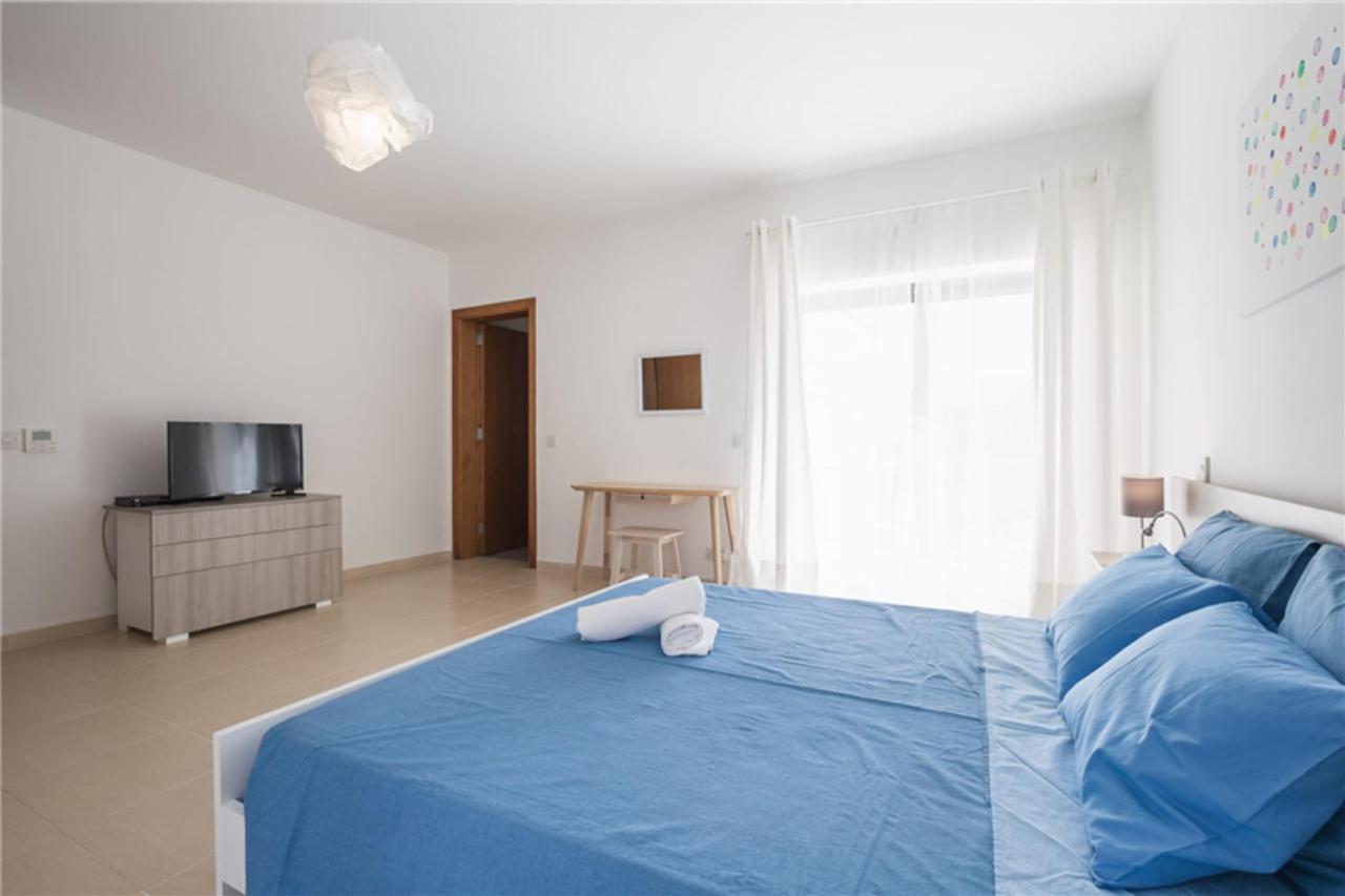 Lux Seaview & Pool-Hosted By Sweetstay Mellieha Ngoại thất bức ảnh