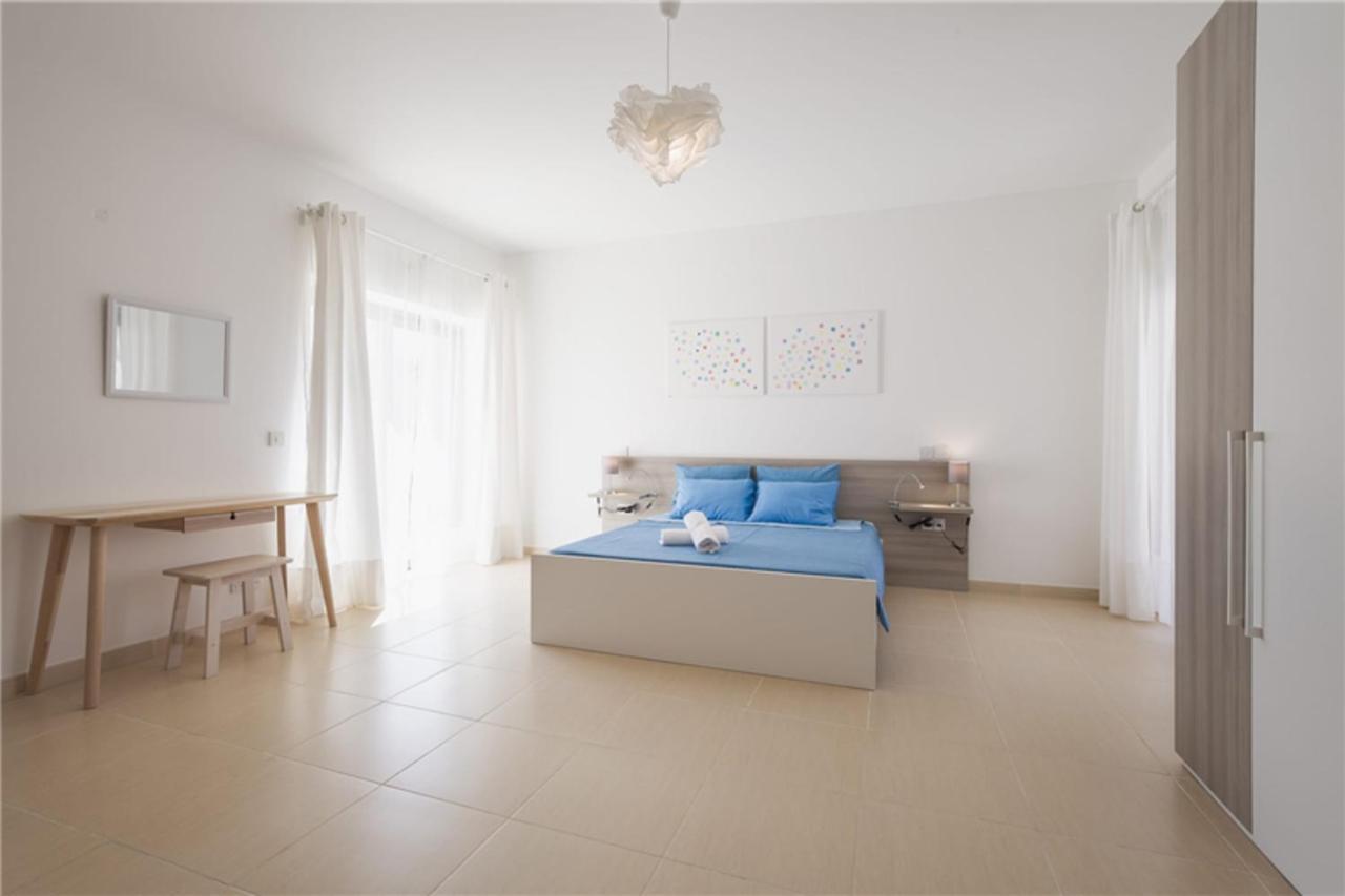 Lux Seaview & Pool-Hosted By Sweetstay Mellieha Ngoại thất bức ảnh
